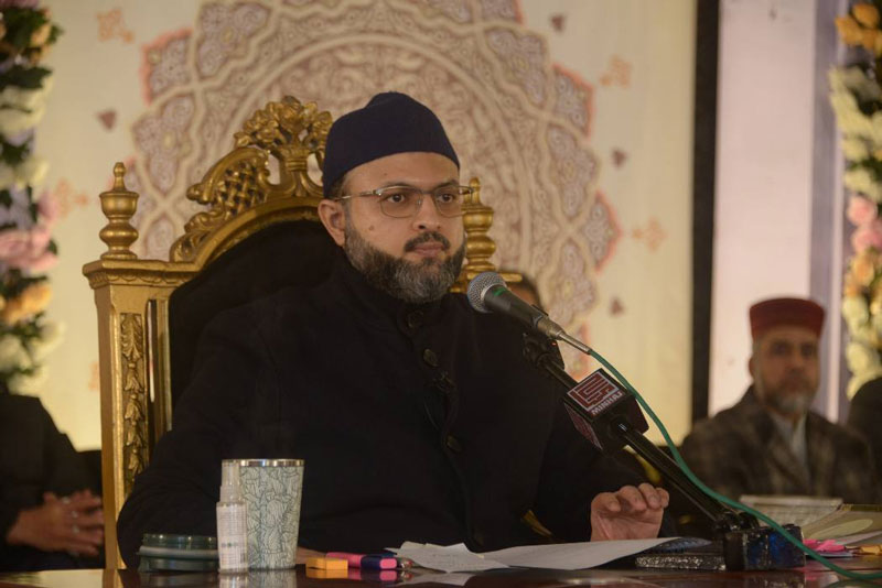 Dr Hassan Qadri address a training session at Haveli Lakha